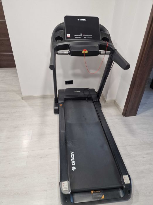Banda de alergat electrica Orion Sprint C6, viteza maxima 20 km/h, bluetooth, motor 4CP, greutate maxima suportata 150kg, inclinare automata
