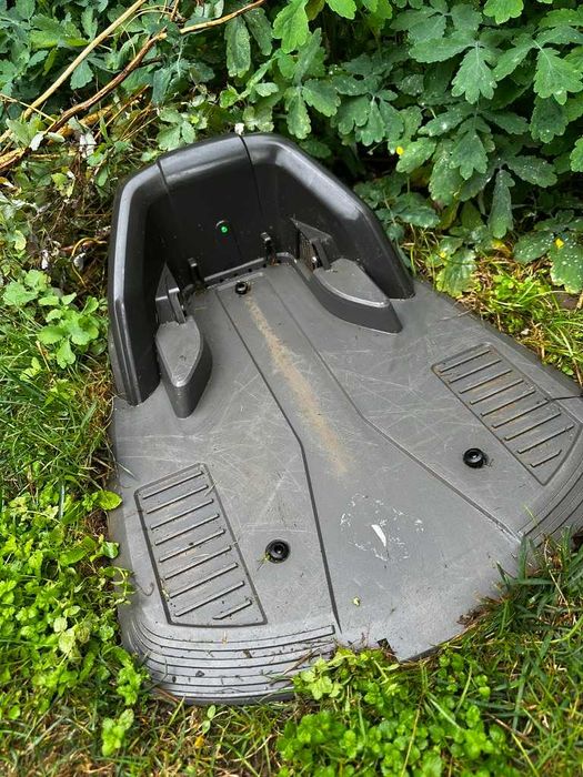 Robot pentru tuns iarba Husqwarna automowner 105