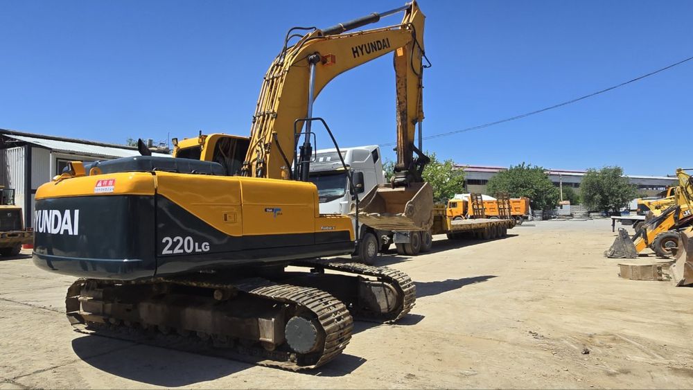 Экскаватор 210 Хундай