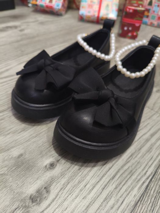 Обувь праздничная так и школьная для девочки