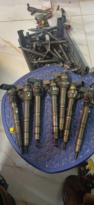 Injectoare audi a4 b8 8k audi a5 2.0 tdi cgl 0445110369 03L130277J