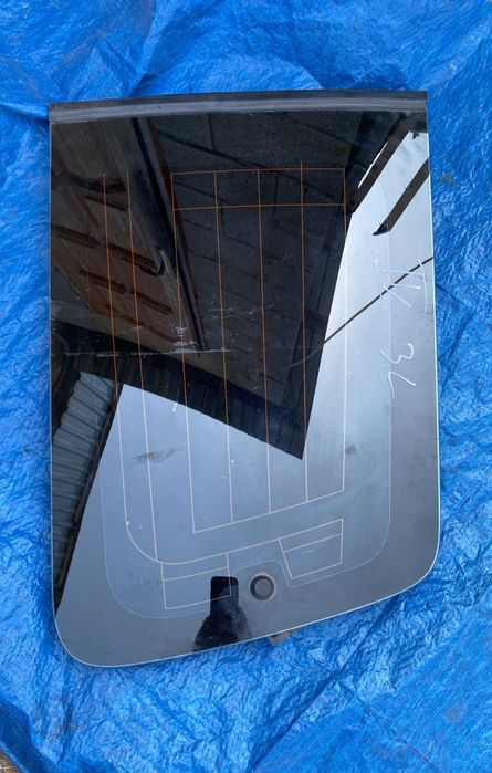 Стекла на Паджеро