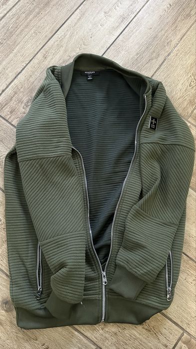 Зелена жилетка на ICONG