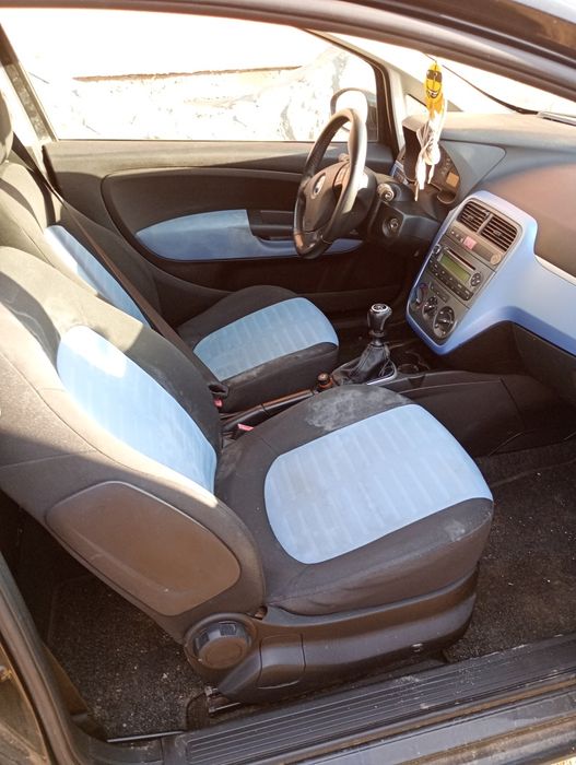 Vand fiat punto /schimb cu animale