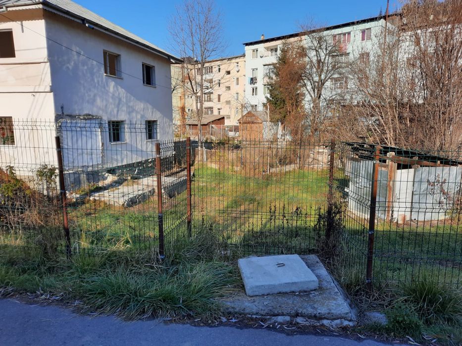 Vând teren intravilan Bicaz– utilități + acces bun