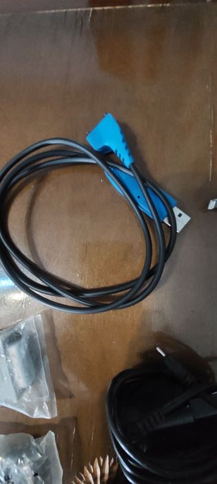 Продам адаптеры, зарядные устройства