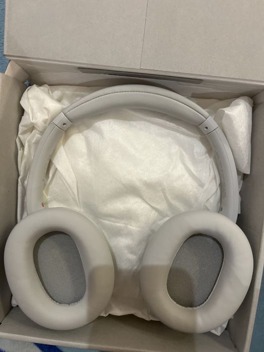 Безжични слушалки sony wh-ch720n