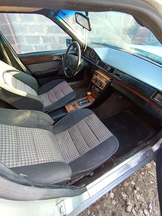 Продам Mercedes 124