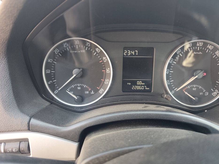 SKODA Octavia 2011 — imagine 5