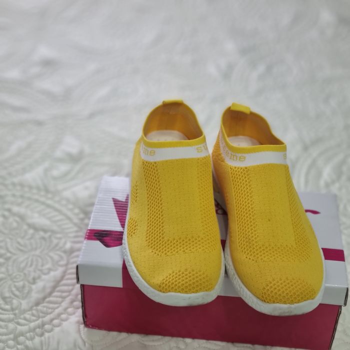 Кроссовки размер 37 для девочки