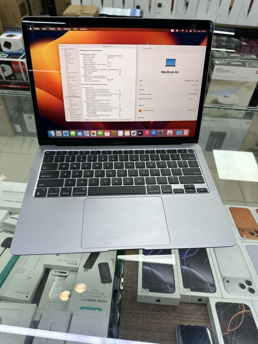 MacBook Air 13 M1 8/256 1 цикл б/у