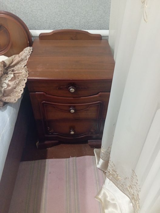 Продам спальный гарнитур