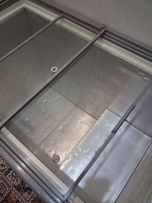 Морозильник 220л