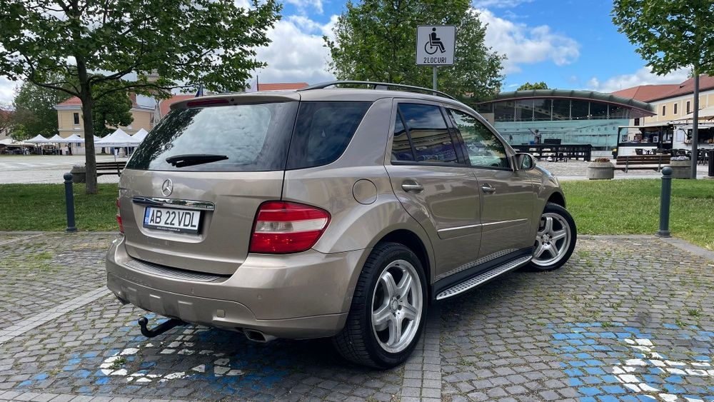 Mercedes ML 3.0 Diesel An 2009 Unic proprietar in acte Înmatriculat Ro Cu Acte La Zi