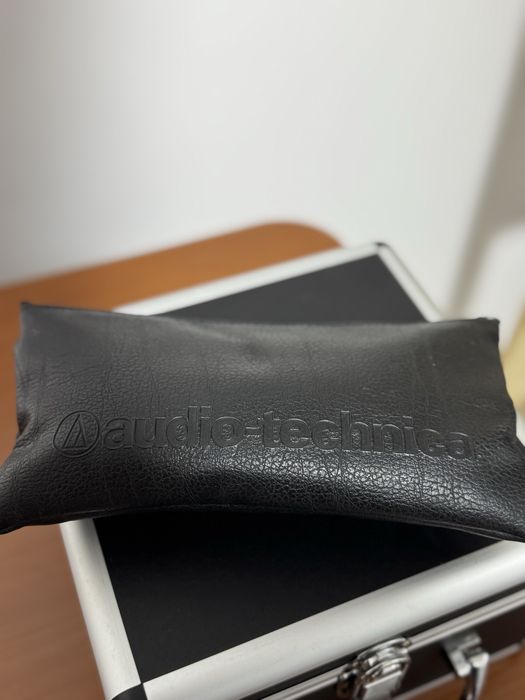 Vând microfon studio Audio-Technica AT 2035