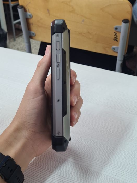 Продам Unihertz tank 01