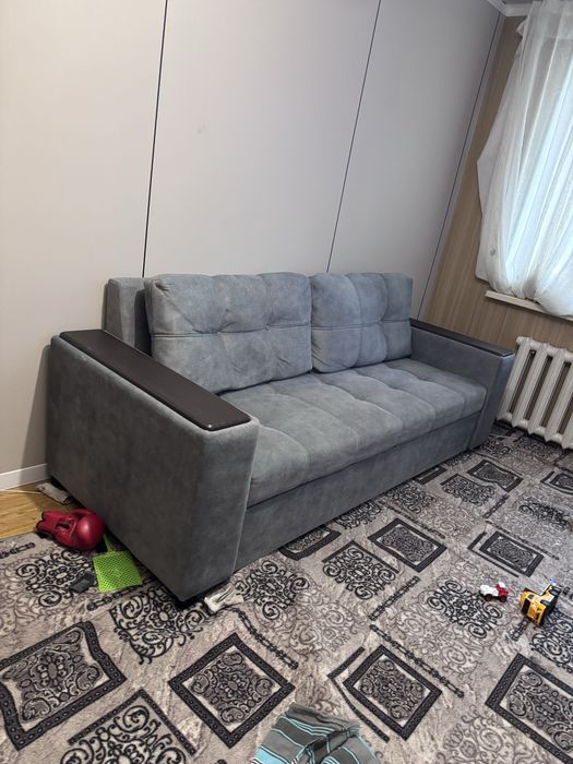 Диван отличный продается