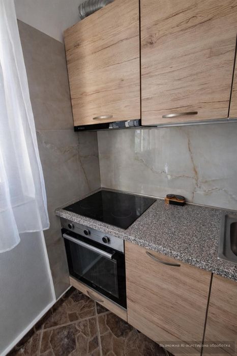 Дава се под наем Тристаен апартамент в к.к. Св.Св. Константин и Елена - 147 кв.м за 648.21 € - Снимка #1
