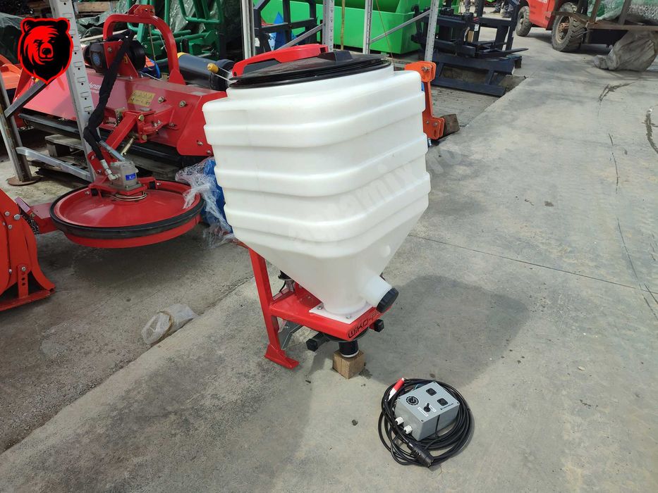 Distribuitor ingrasaminte capacitate 110 L model Polonia nou Agramix