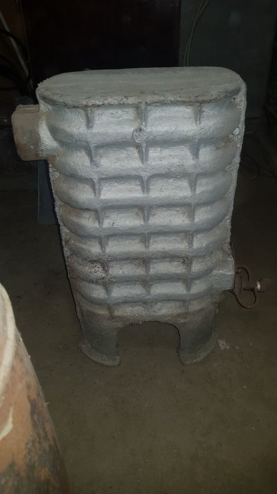 Бакинская чугунная печка