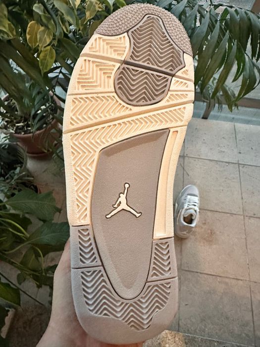 Jordan 4 Frozen Moments