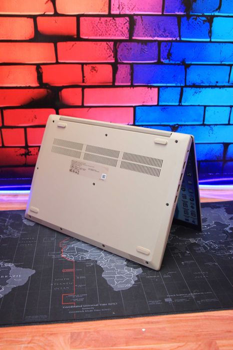 Lenovo 11 avlod noutbuk arzon narxda sotiladi