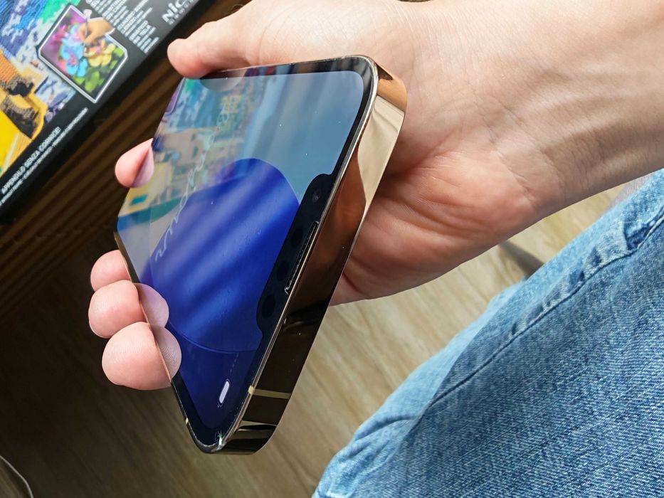 Iphone 13 Pro - Gold - 128GB - Отличен с подаръци
