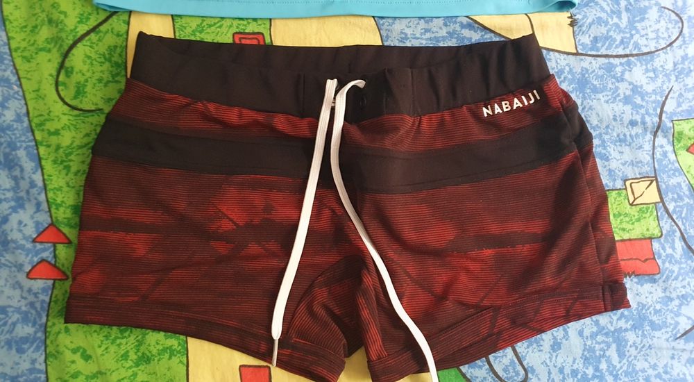 Ocazie Set Slip  Nabaiji + bluza protectie solara Olaian 9-10 ani,