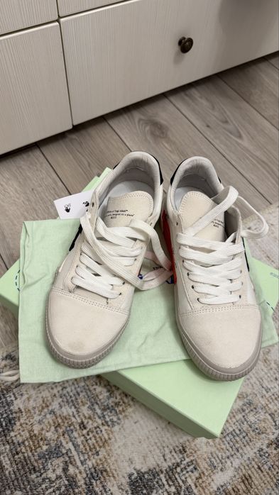 Off White Vulc Undercut