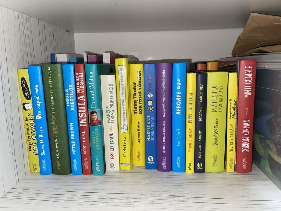 Vand toate aceste carti