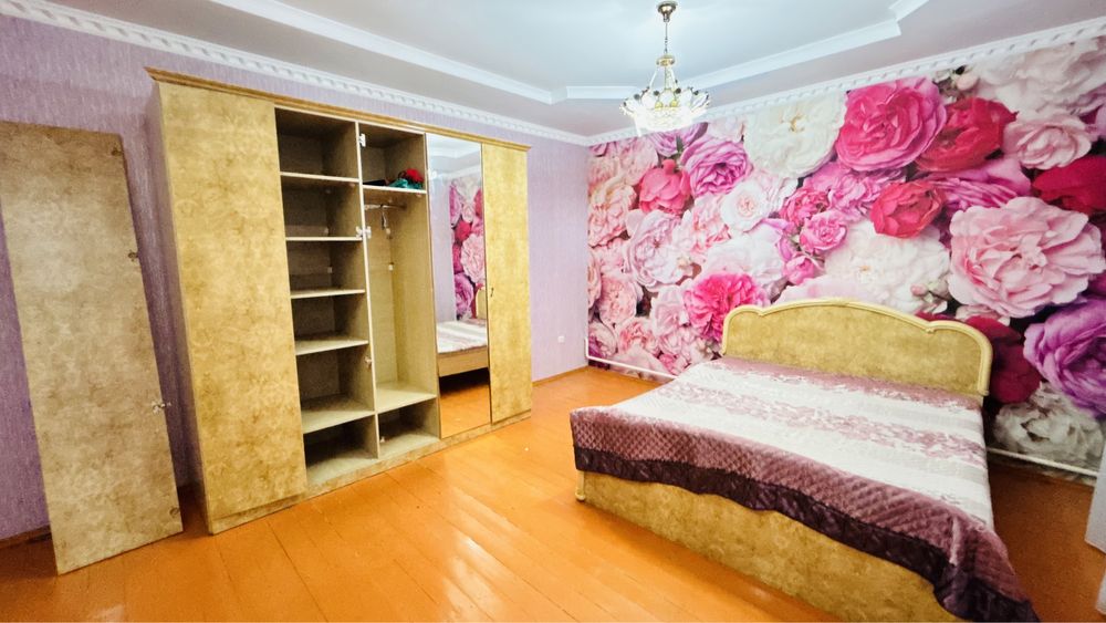 Спальня диван и шифонер