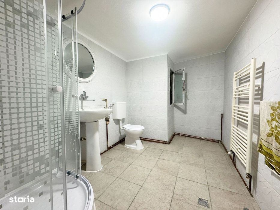 Apartament la demisol 60 mp utili - Str Einstein - Central