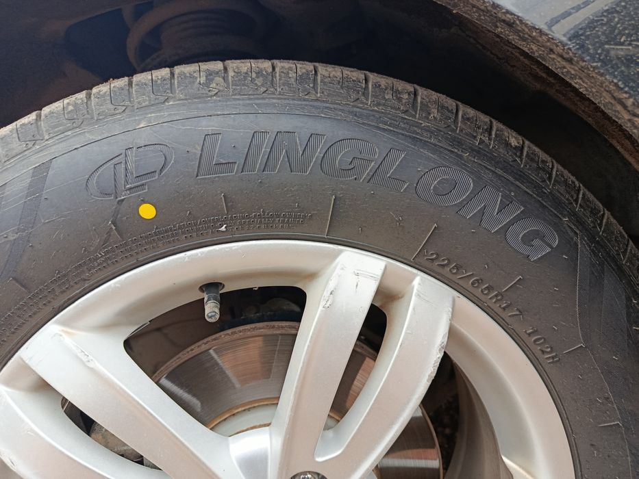 Продам шины 225/65/17