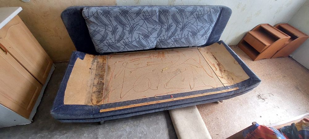 Мебель. Бесплатно отдам. Самовывоз