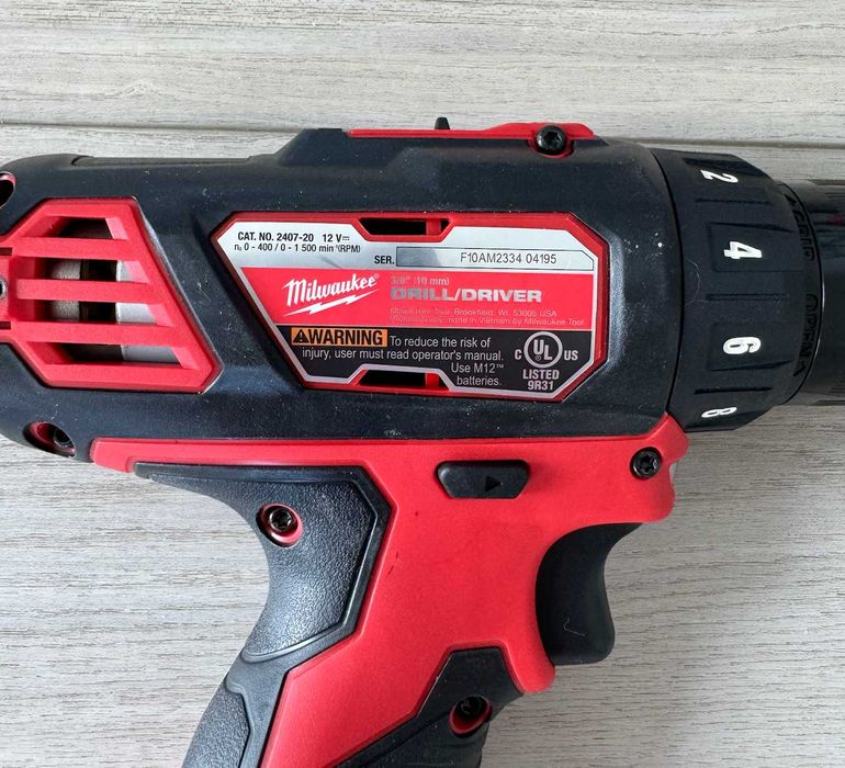 Milwaukee M12 дрель