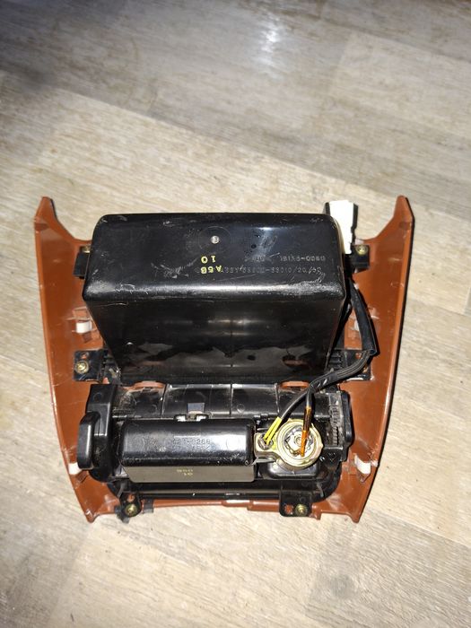 Консол тайота 30 35.