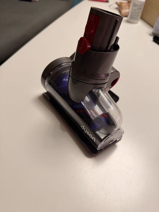 Perie Dyson V12 Slim