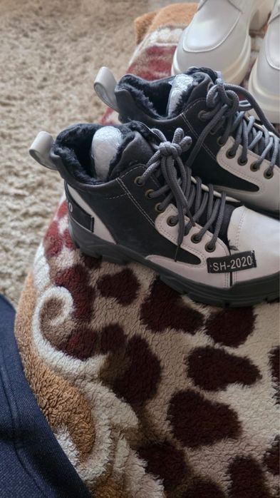 Продам обувь 37-38 размер