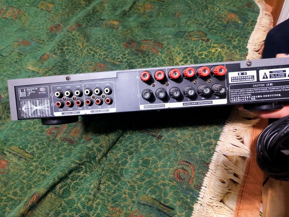 Продам усилитель