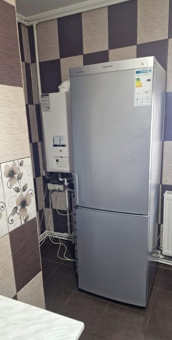 Ofer spre închiriere apartament două camere Mioveni, zonă centrală