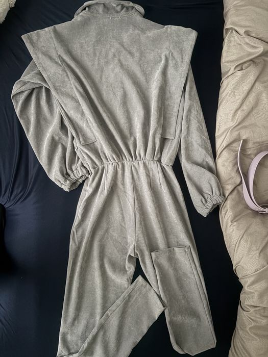 O’la Voga salopeta umeri buretati,