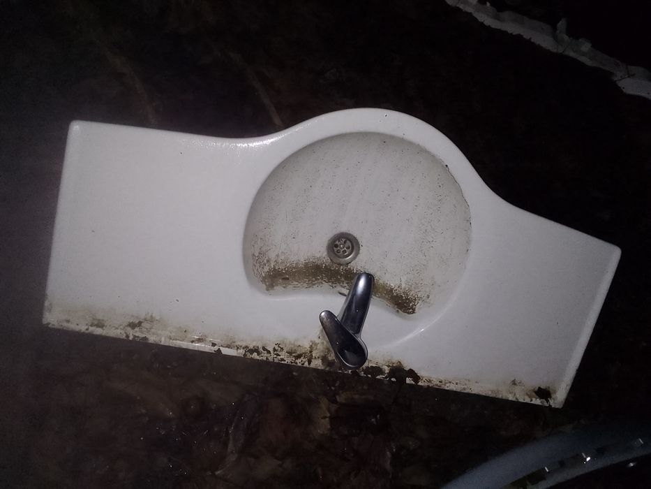 Раковина в хорошем состоянии