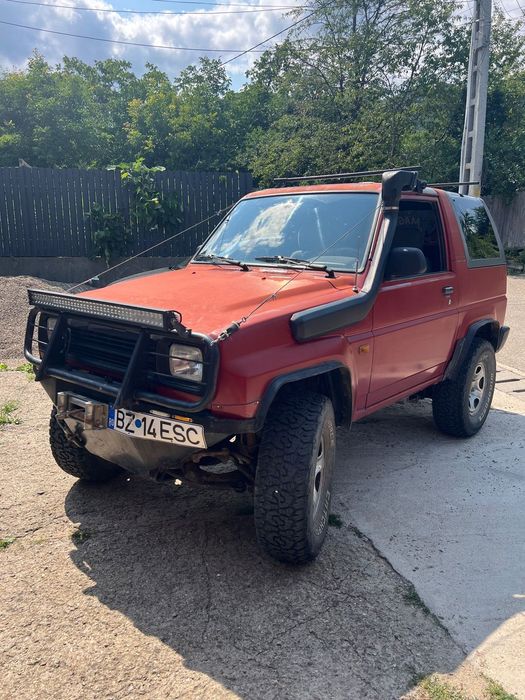 Daihatsu Feroza Daihatsu Feroza 1992, recondiționată complet, motor și șasiu refăcute,