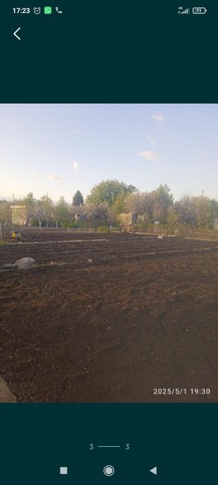 Вспашка земли мотоплугом