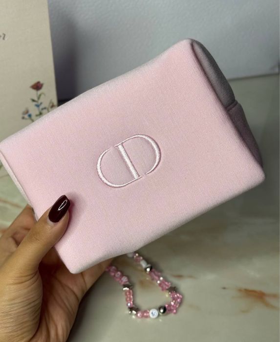 В наличии! Косметичка