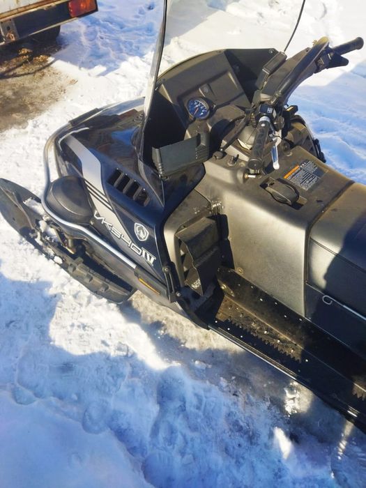 Продам снегоход Yamaha