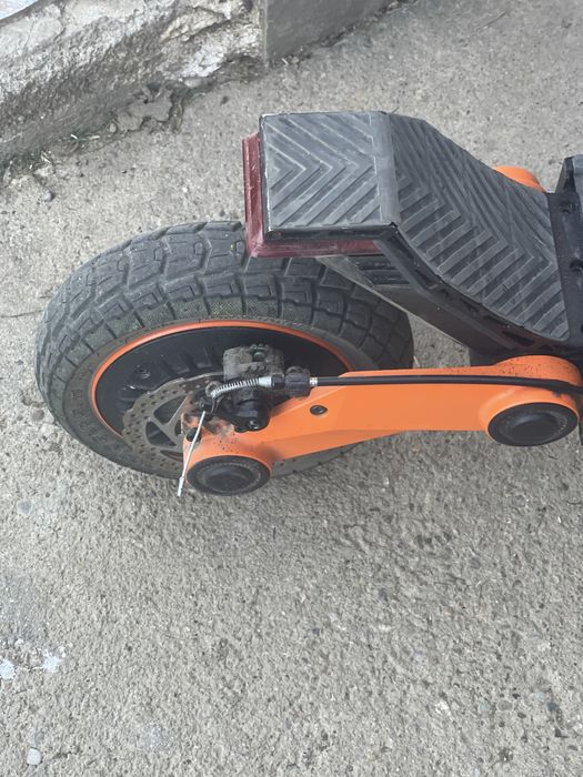 Trotineta electrica kukirin g3,  stare buna, 75 km facuti , trotineta are doar 1 luna