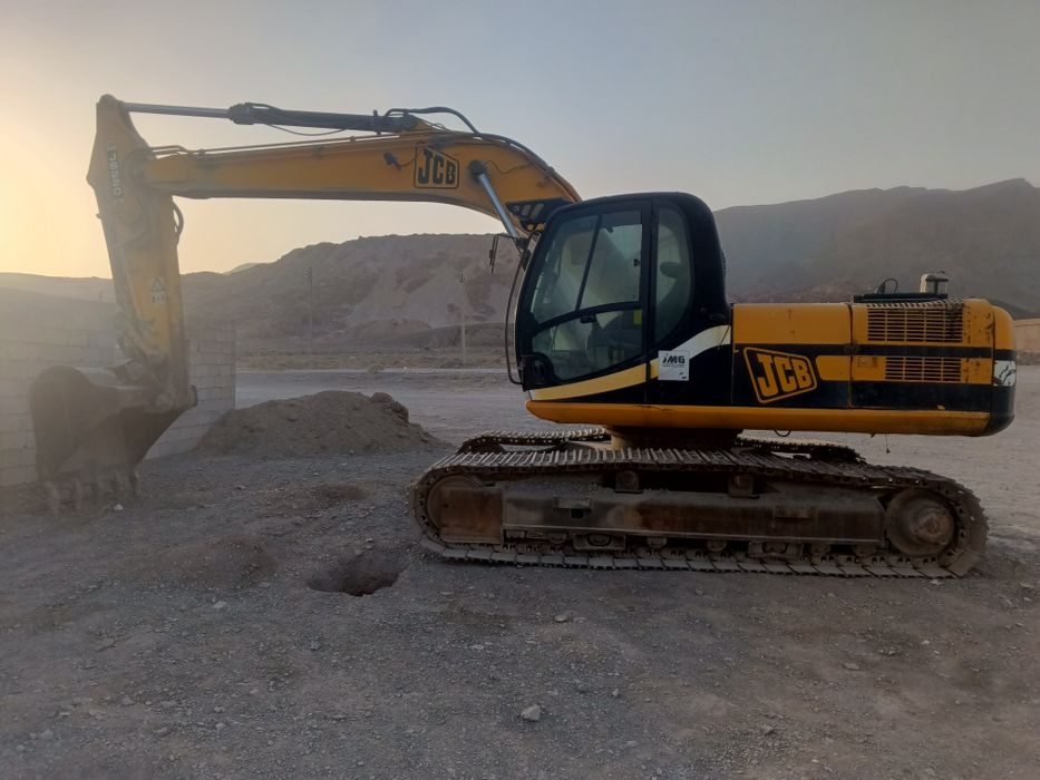 Экскаватор JCB 220