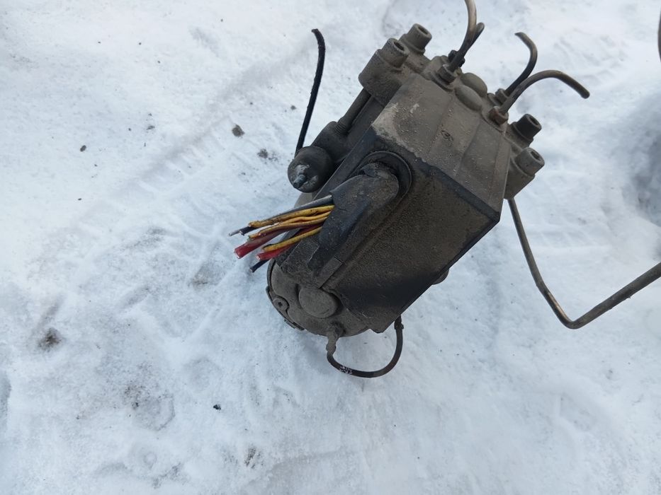 Продам запчасти на ауди б 3