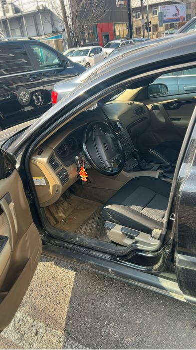 Volvo V70 dezmembrez